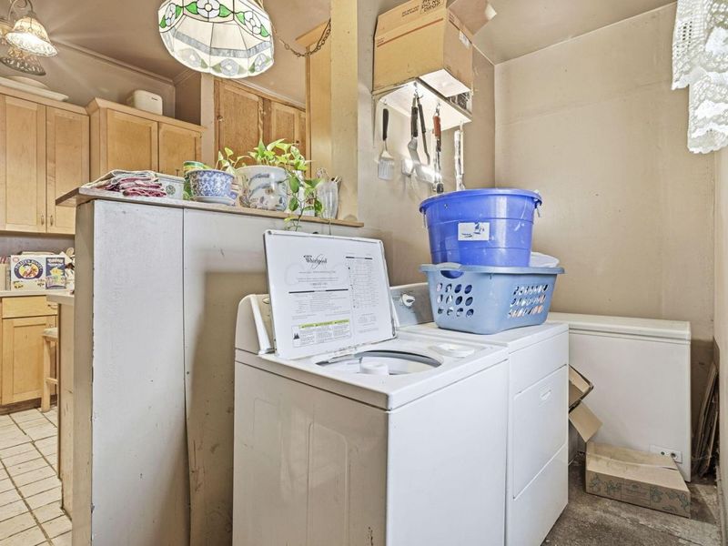 242 Hudson Avenue , Newark, OH 43055 Photo 15