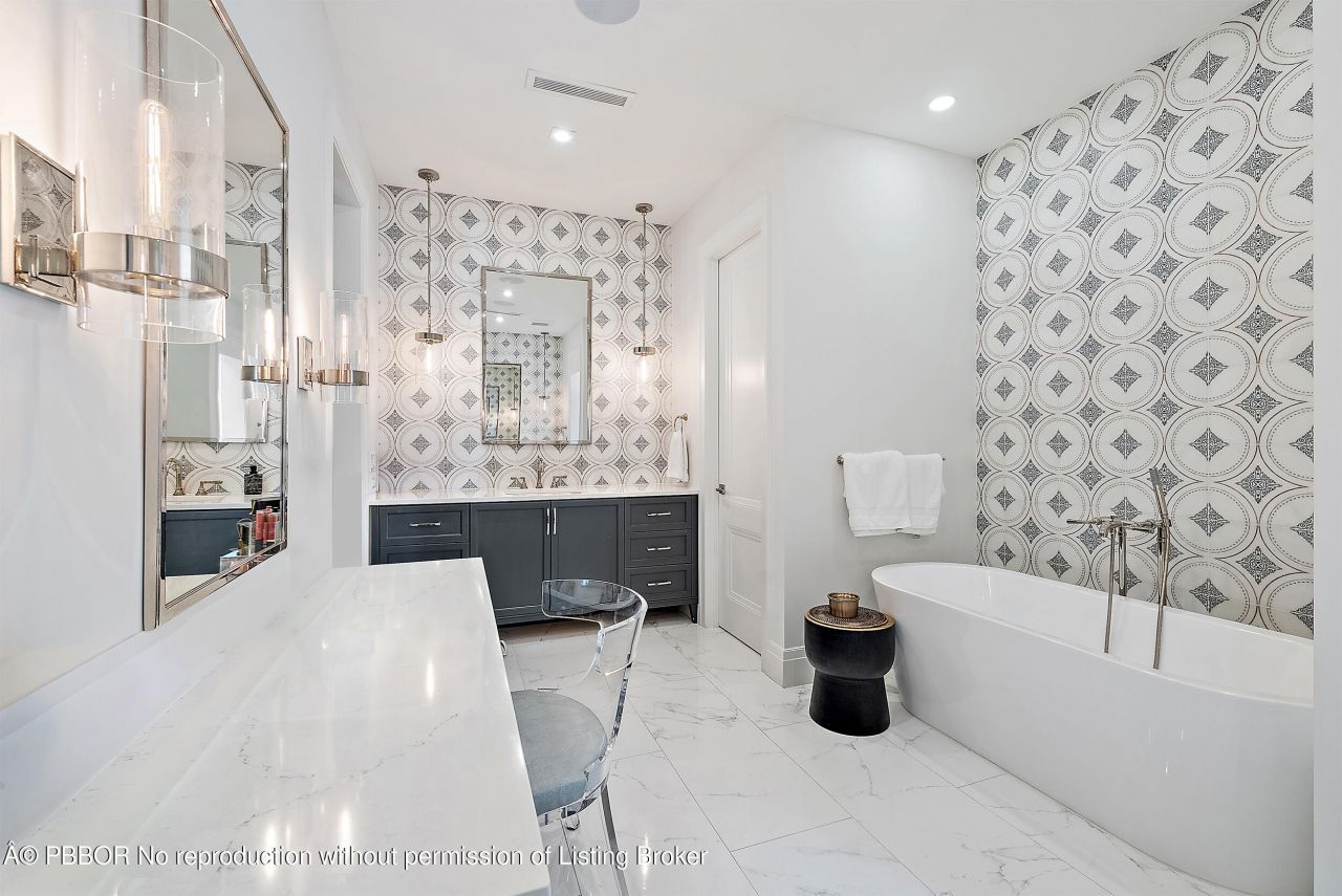 19651 N Riverside Drive, Jupiter, FL 33469 Photo