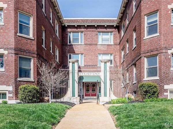 4561 Laclede Avenue, Unit B, St Louis, MO 63108