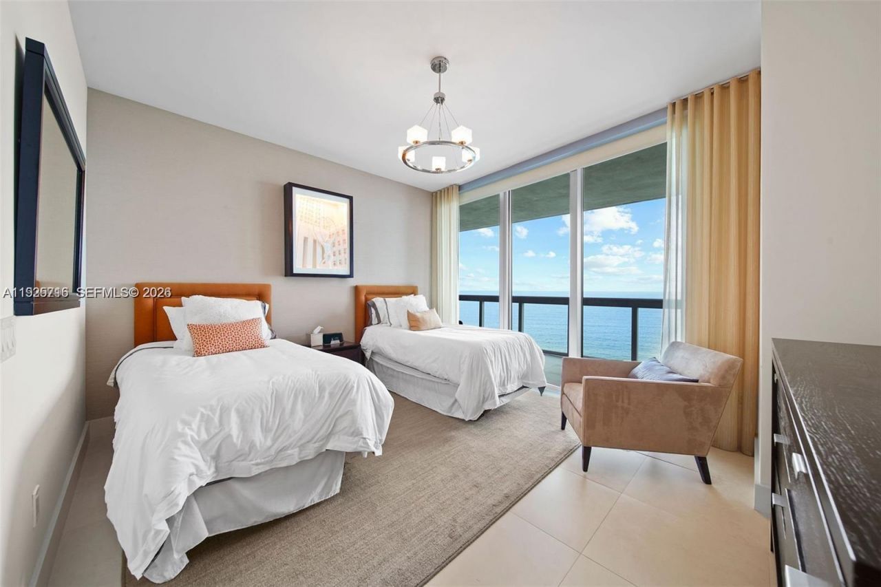 6899 Collins Ave, Unit 1801, Miami Beach, FL 33141 Photo