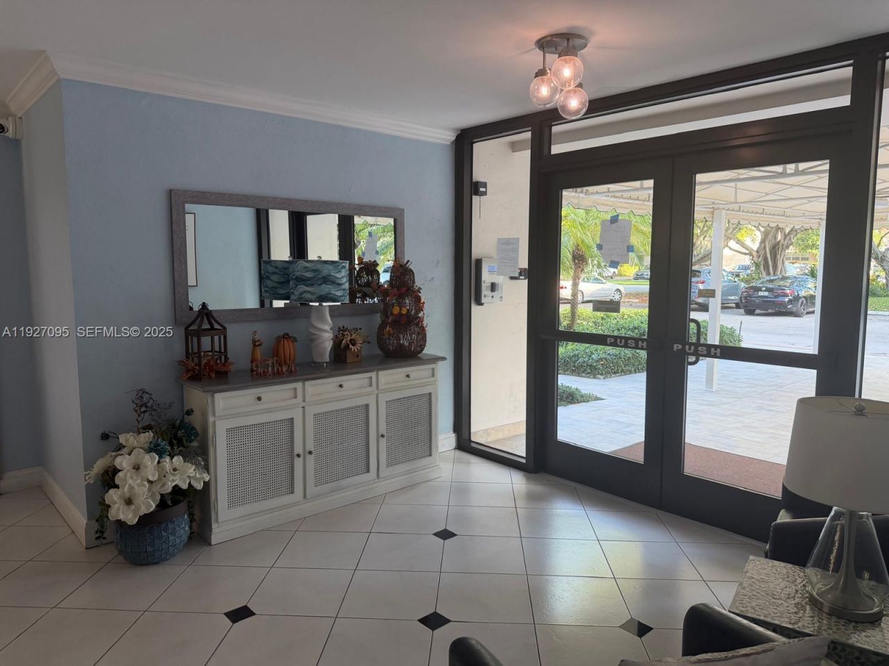 2801 N Palm Aire Dr, Unit 405, Pompano Beach, FL 33069 Photo