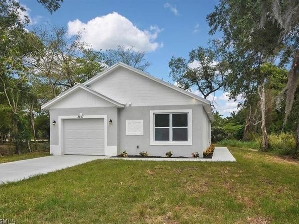 26350 Coventry LN, Unit 352, BONITA SPRINGS, FL 34135