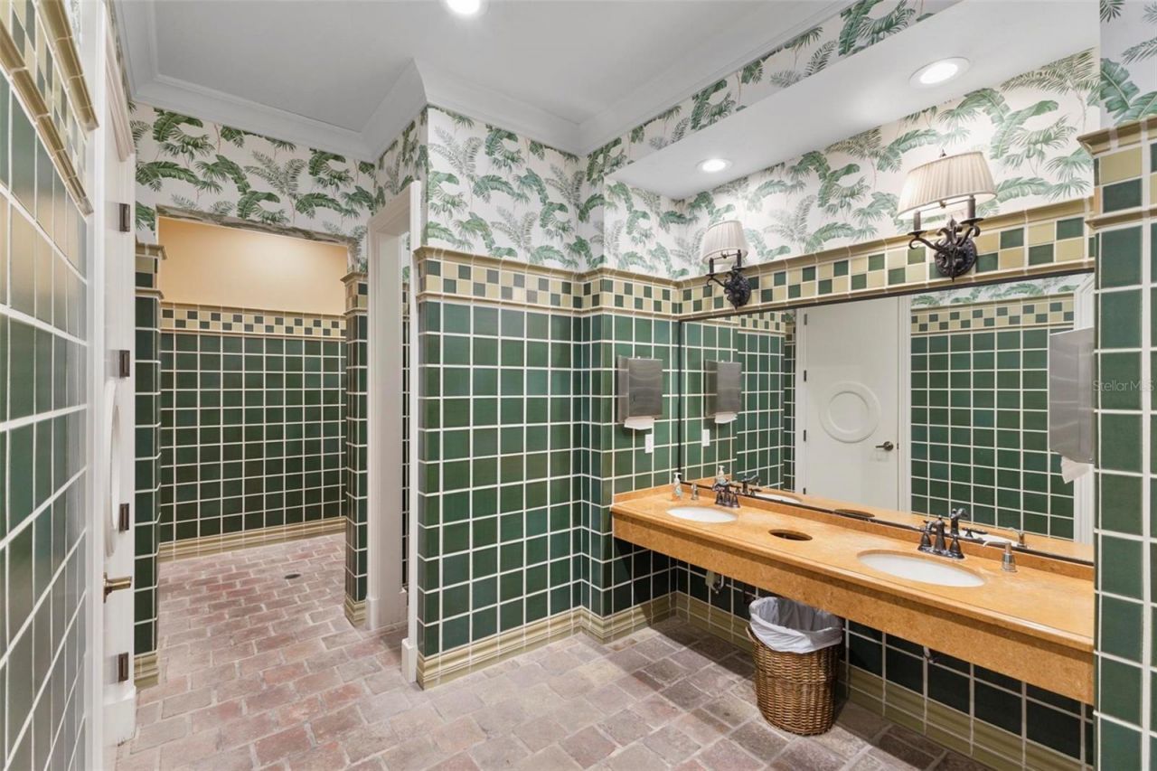 261 Minorca Beach Way, Unit 406, New Smyrna Beach, FL 32169 Photo