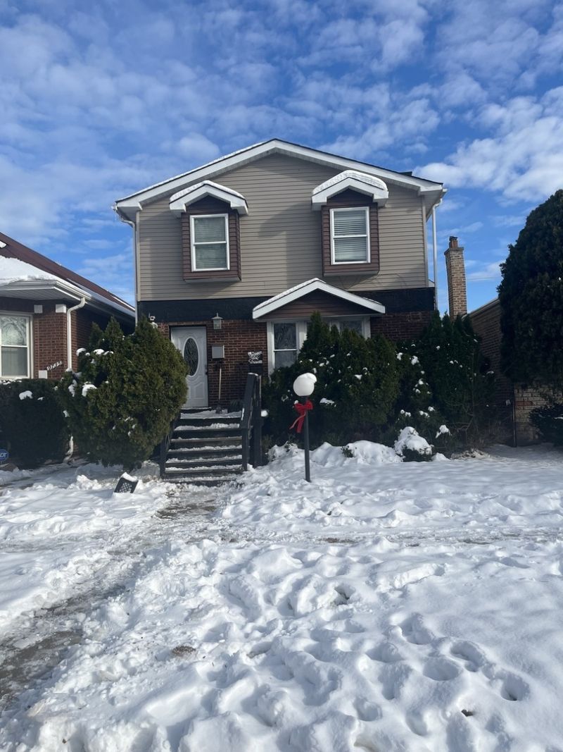 9737 S Calumet Avenue, Chicago, IL 60628 Main Photo