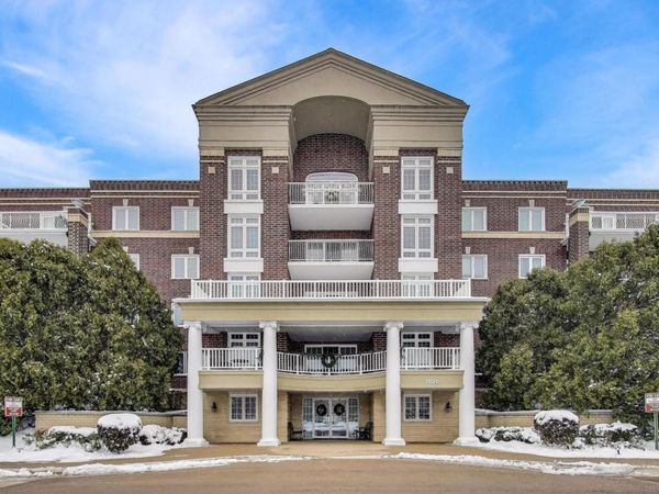 7021 W Touhy Avenue, Unit 509, Niles, IL 60714