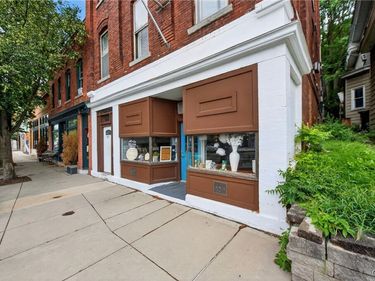 914 N Salina Street, Syracuse, NY 13208