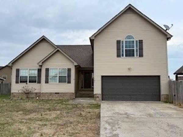 567 Tracy Ln, Clarksville, TN 37040