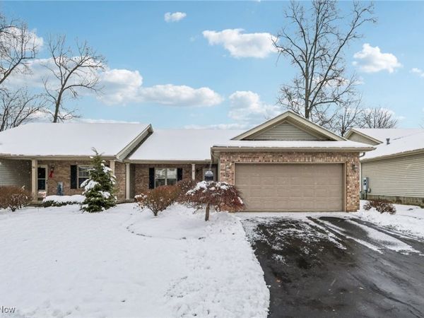 6695 Clingan Road, Unit 32, Poland, OH 44514