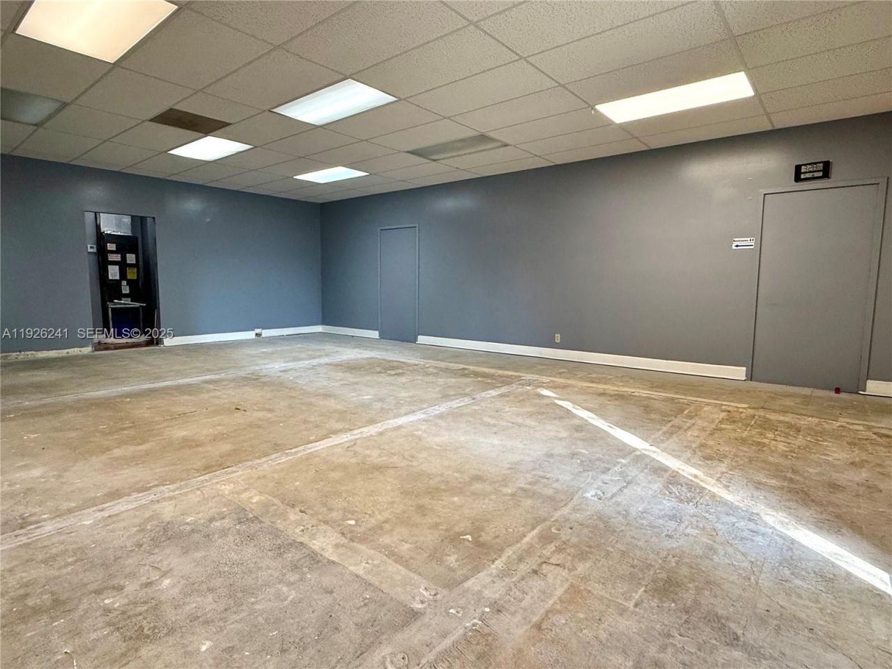 1020 NW 1st Ct, Hallandale Beach, FL 33009 Photo