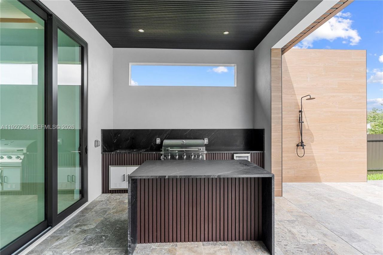 105 SW 33rd Pl, Cape Coral, FL 33991 Photo