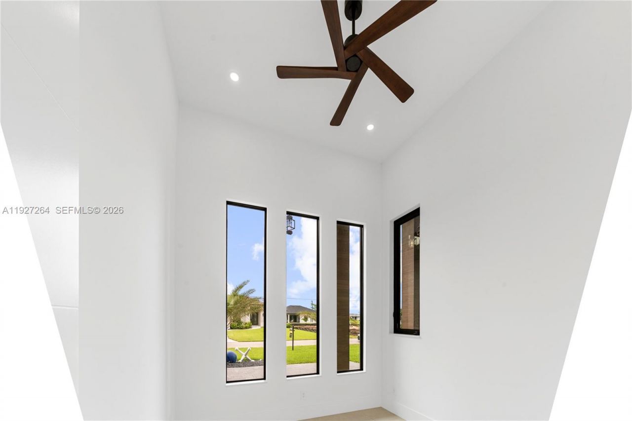 105 SW 33rd Pl, Cape Coral, FL 33991 Photo