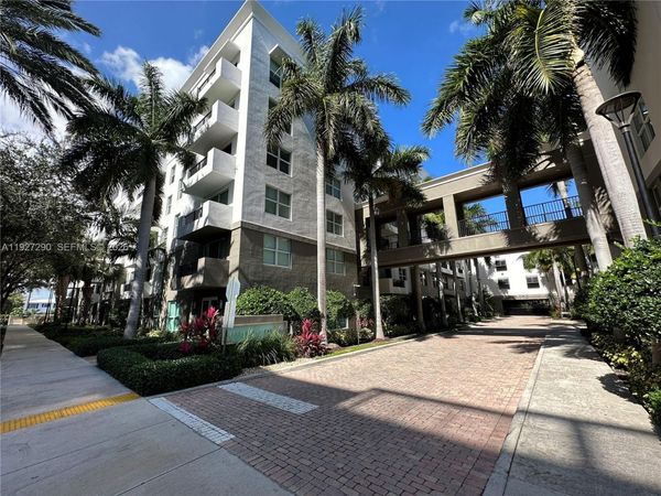 2401 NE 65th St, Unit 606, Fort Lauderdale, FL 33308