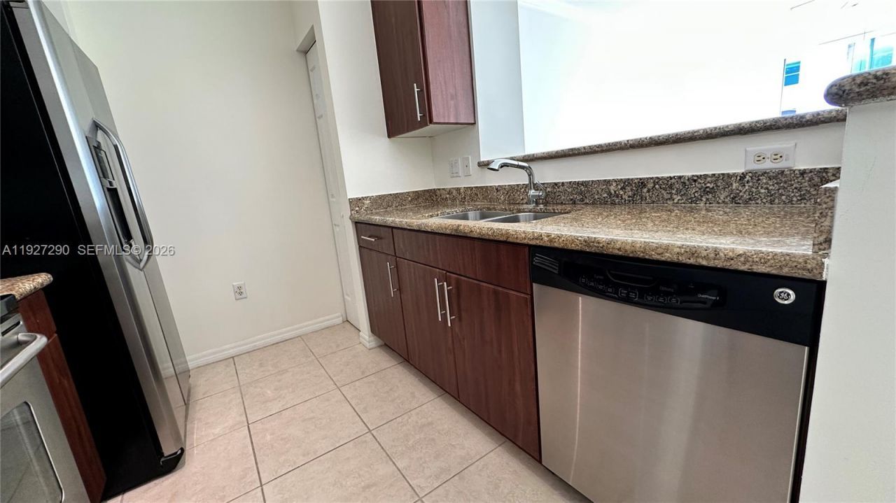 2401 NE 65th St, Unit 606, Fort Lauderdale, FL 33308 Photo