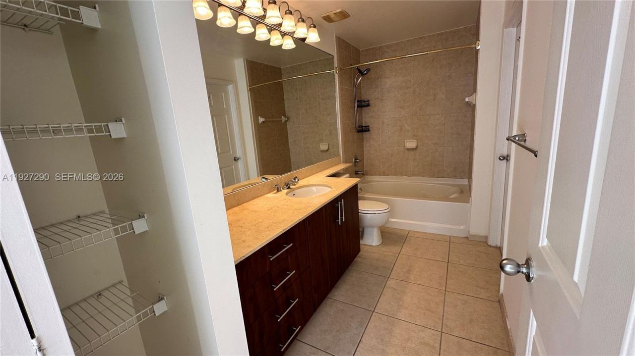 2401 NE 65th St, Unit 606, Fort Lauderdale, FL 33308 Photo