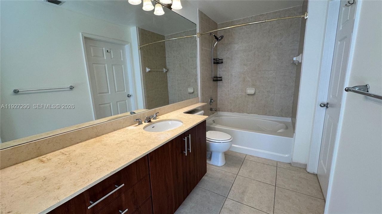 2401 NE 65th St, Unit 606, Fort Lauderdale, FL 33308 Photo