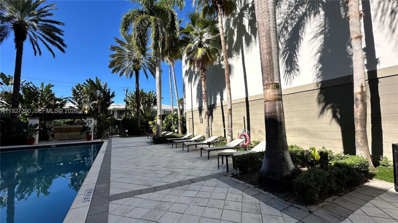 2401 NE 65th St, Unit 606, Fort Lauderdale, FL 33308 Photo