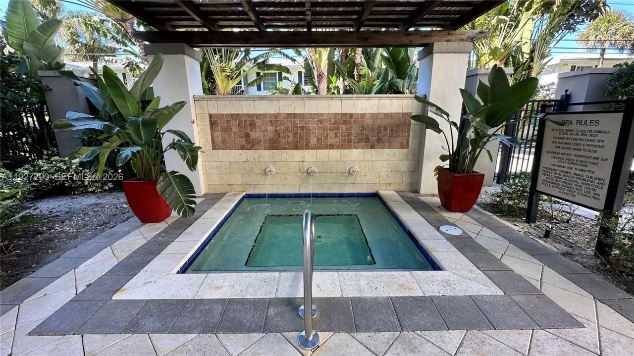 2401 NE 65th St, Unit 606, Fort Lauderdale, FL 33308 Photo