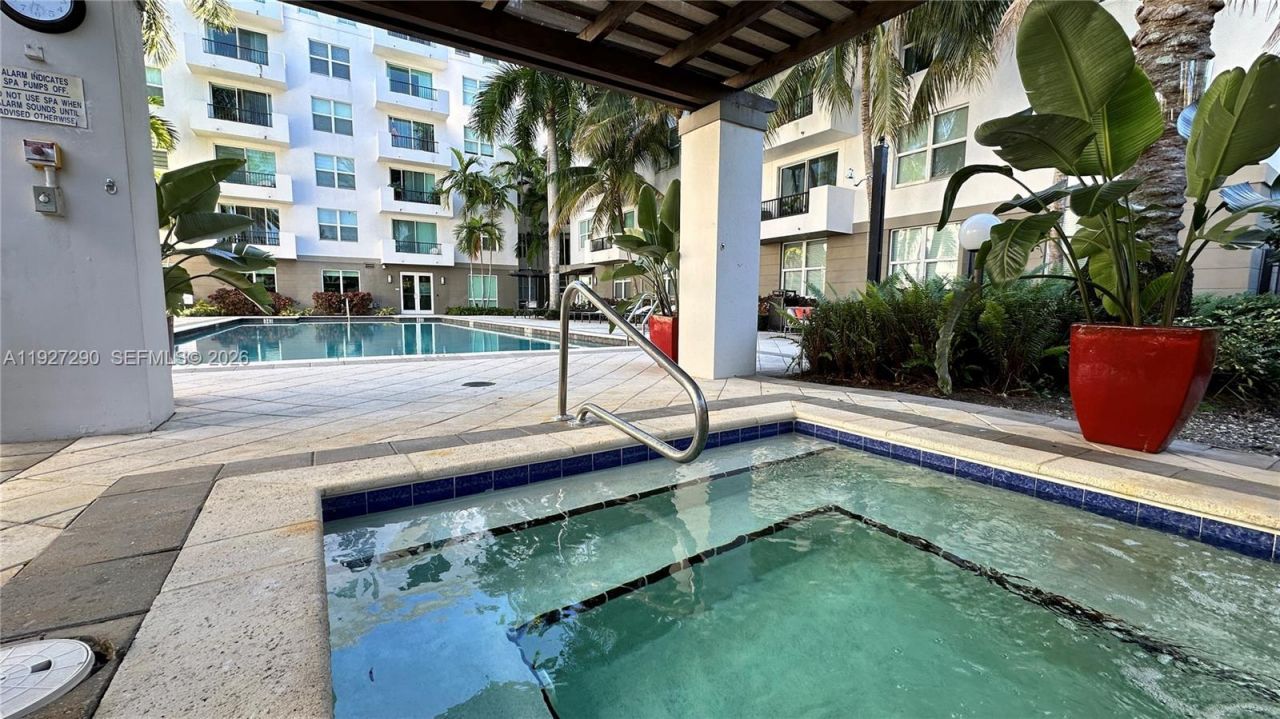 2401 NE 65th St, Unit 606, Fort Lauderdale, FL 33308 Photo
