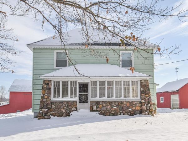 141 S Snow Prairie Road, Coldwater, MI 49036