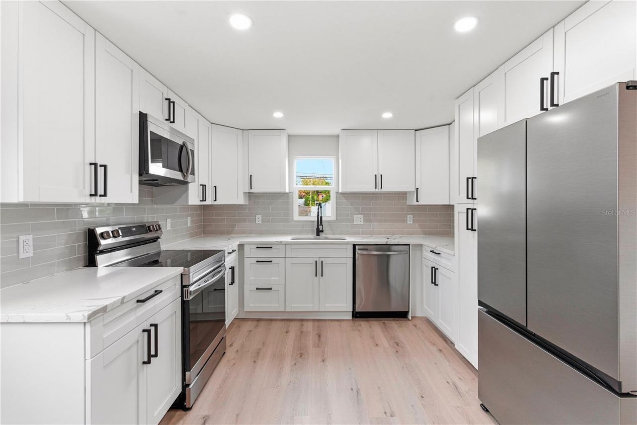 2516 W Kirby Street, Tampa, FL 33614 Photo