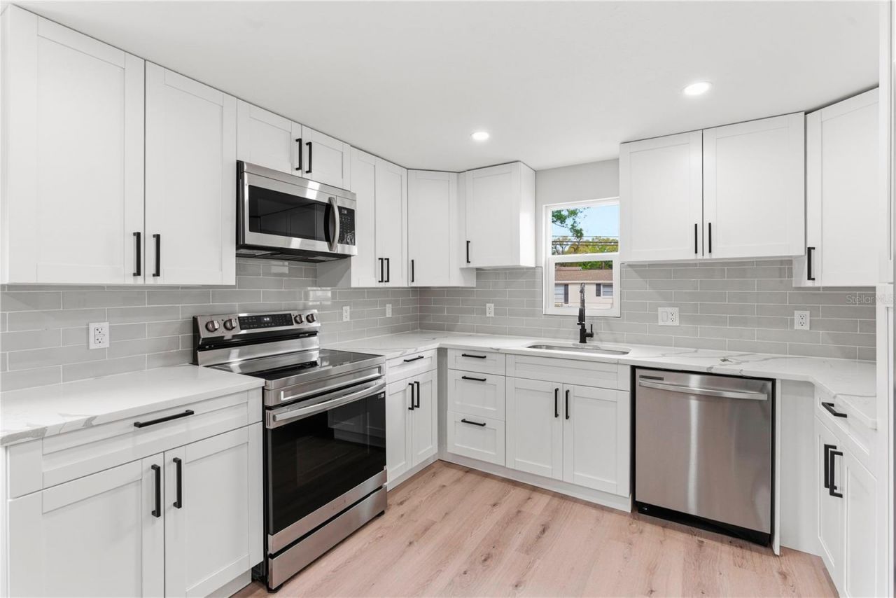 2516 W Kirby Street, Tampa, FL 33614 Photo