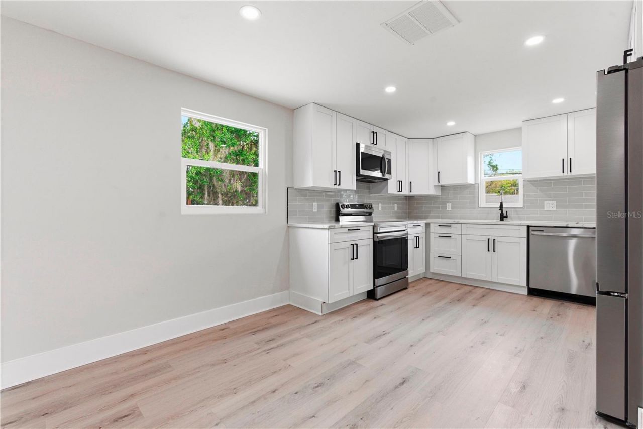 2516 W Kirby Street, Tampa, FL 33614 Photo