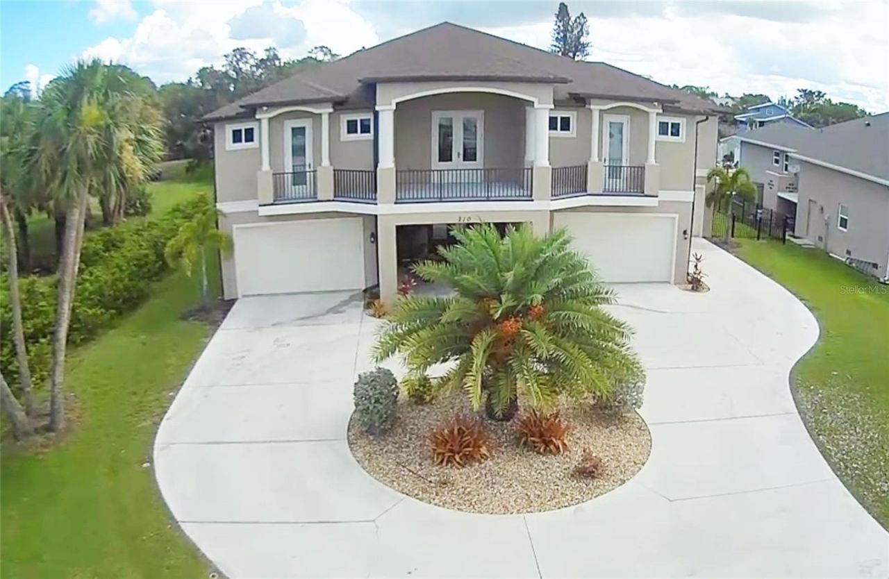 710 Albee Road W, Nokomis, FL 34275 Main Photo