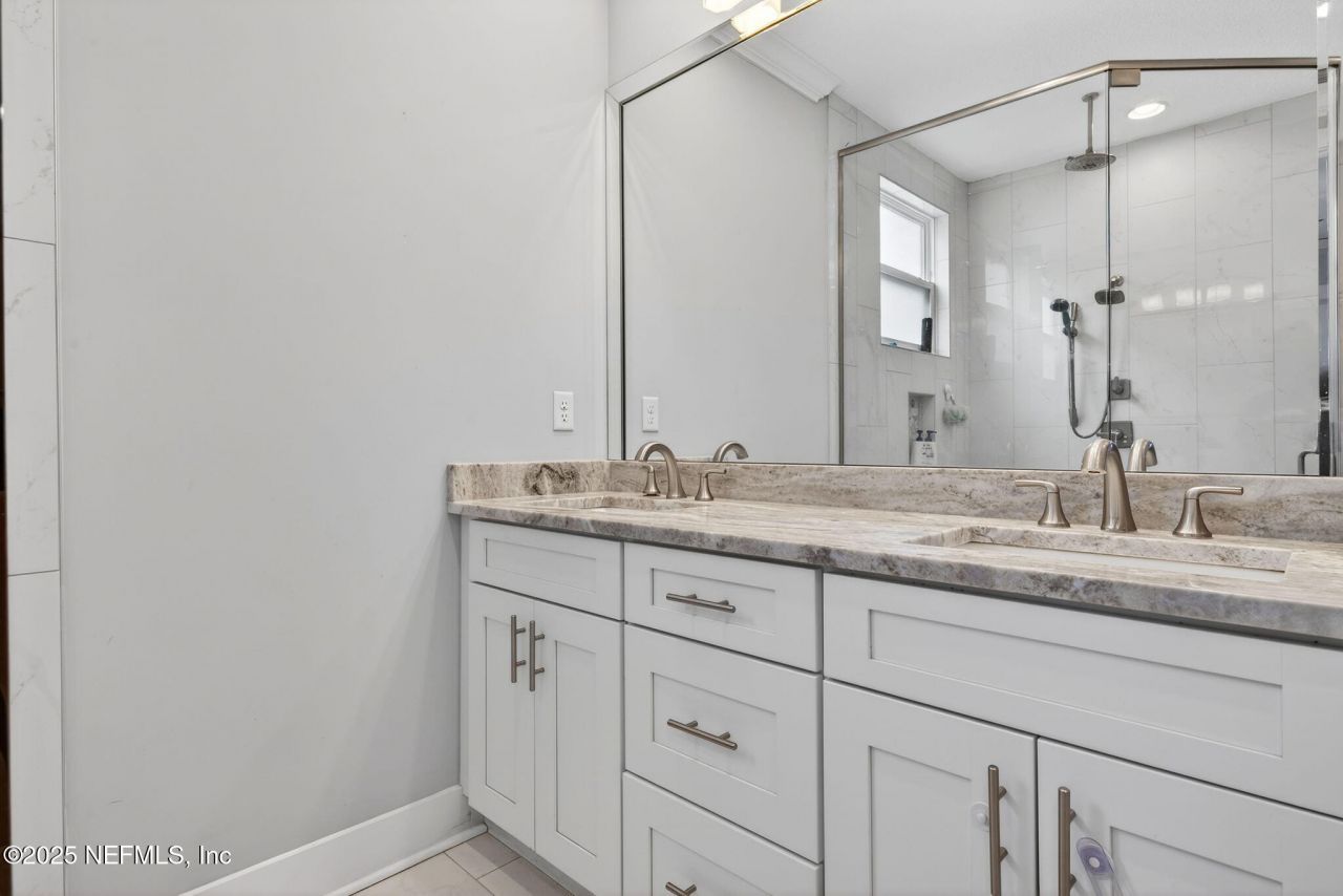 230 Davis Street, Neptune Beach, FL 32266 Photo