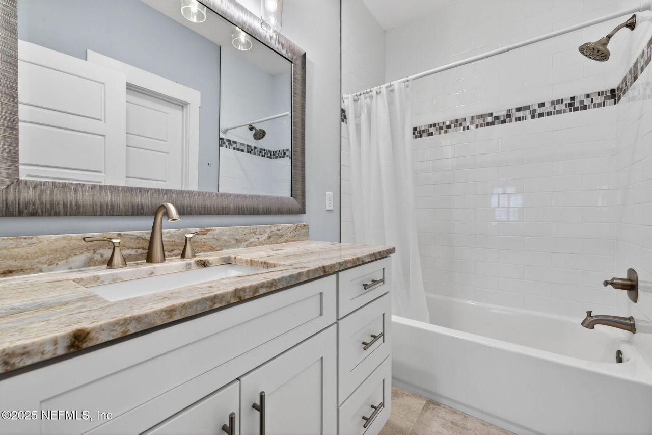 230 Davis Street, Neptune Beach, FL 32266 Photo