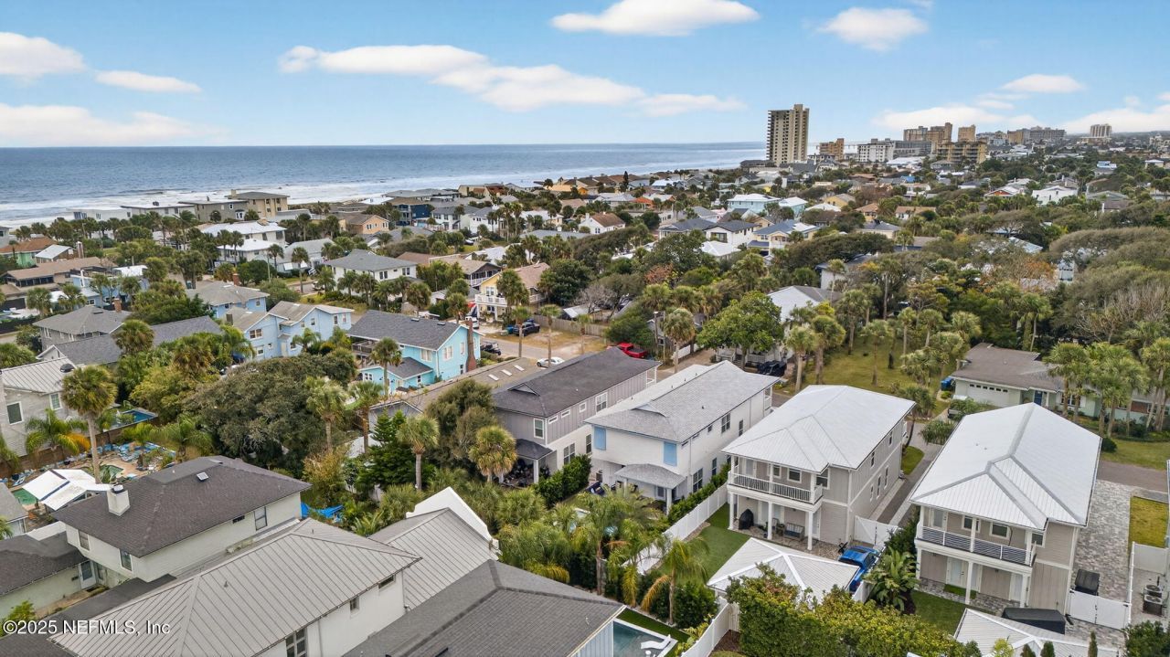 230 Davis Street, Neptune Beach, FL 32266 Photo