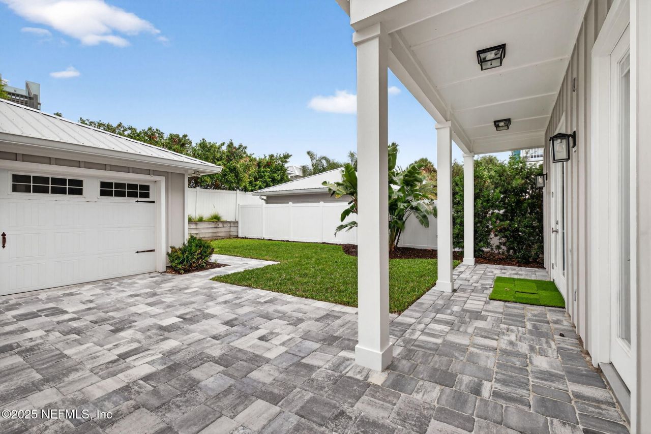 230 Davis Street, Neptune Beach, FL 32266 Photo