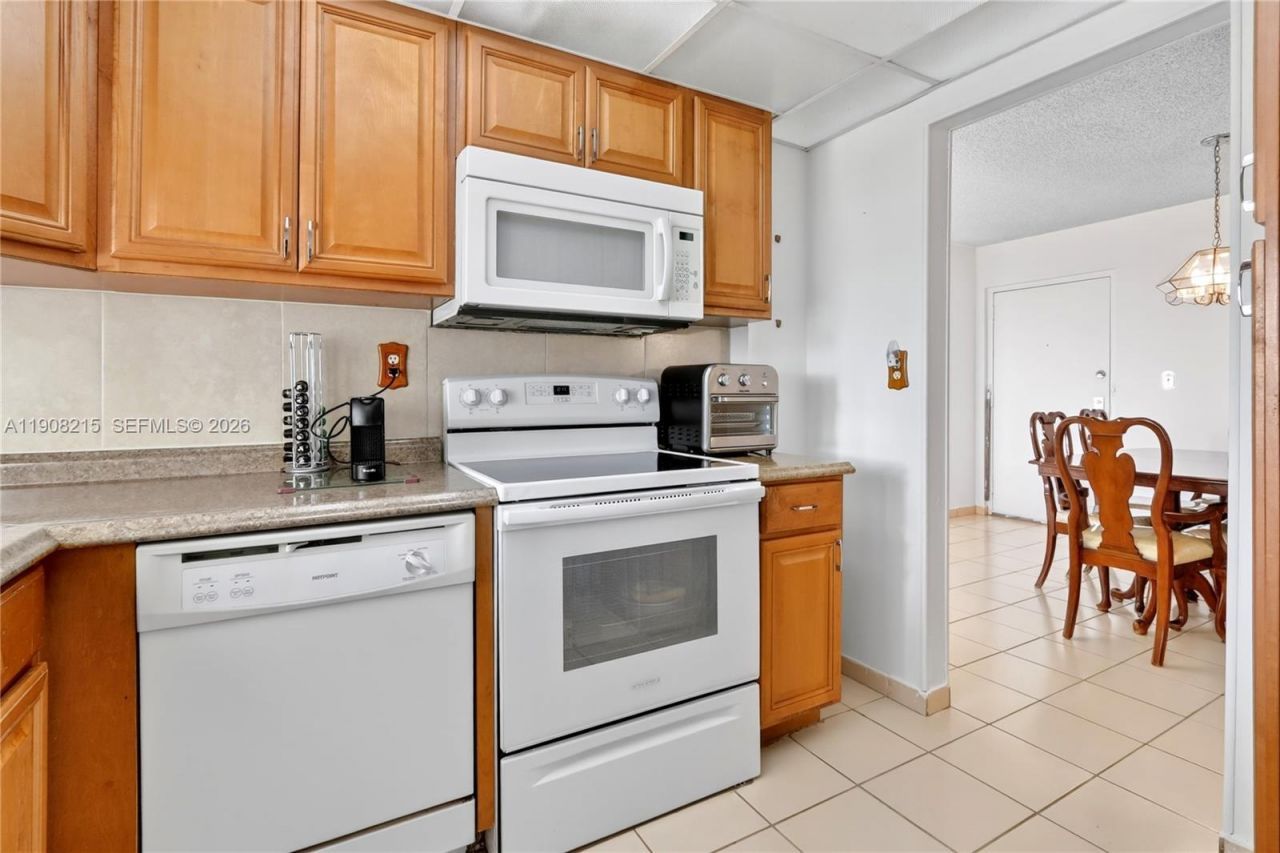 9401 SW 4th St, Unit 301-6, Miami, FL 33174 Photo