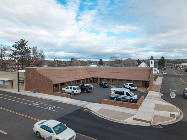 116 SE D Street, Madras, OR 97741