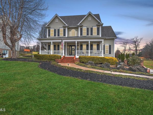 121 Barefoot Landing Drive, Blountville, TN 37617