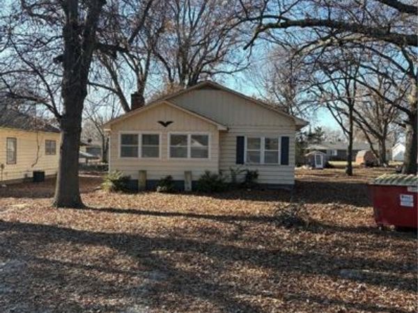 114 S High Street, Arma, KS 66712