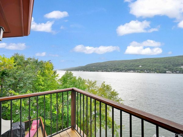 10 Van Orden Lane, Greenwood Lake, NY 10925