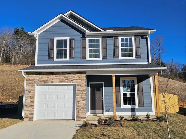 109 Crew Lane, Black Mountain, NC 28711