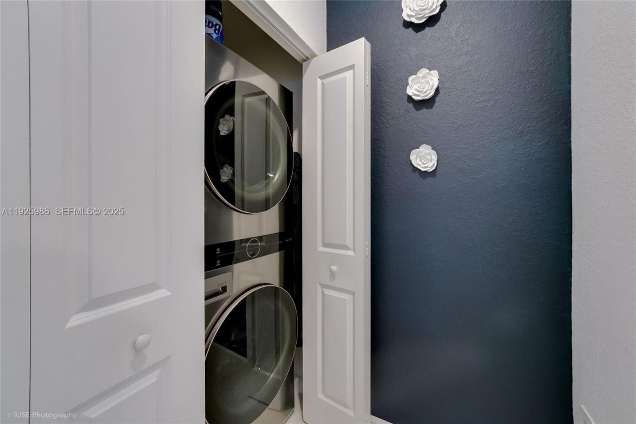 12453 NW 23rd Ct, Miami, FL 33167 Photo