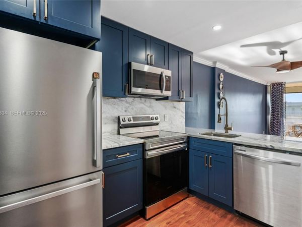 116 Royal Park Dr, Unit 4D, Oakland Park, FL 33309