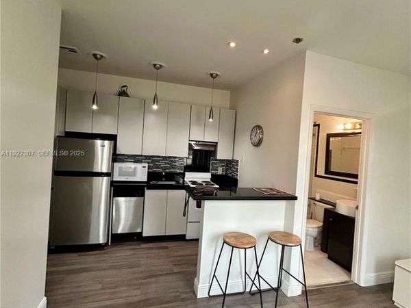 1244 Pennsylvania Ave, Unit 305, Miami Beach, FL 33139