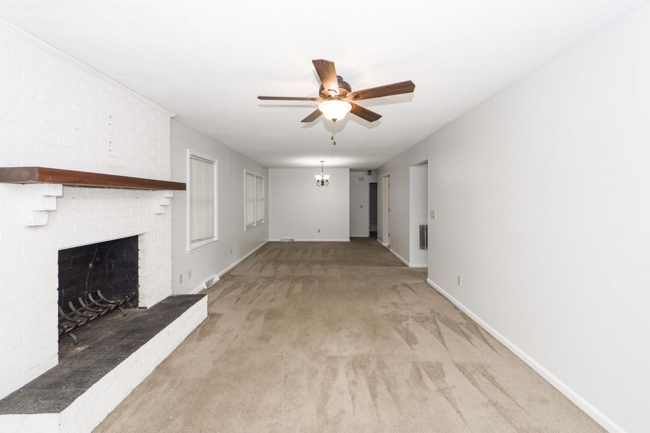 305 Chessington Circle Photo 13