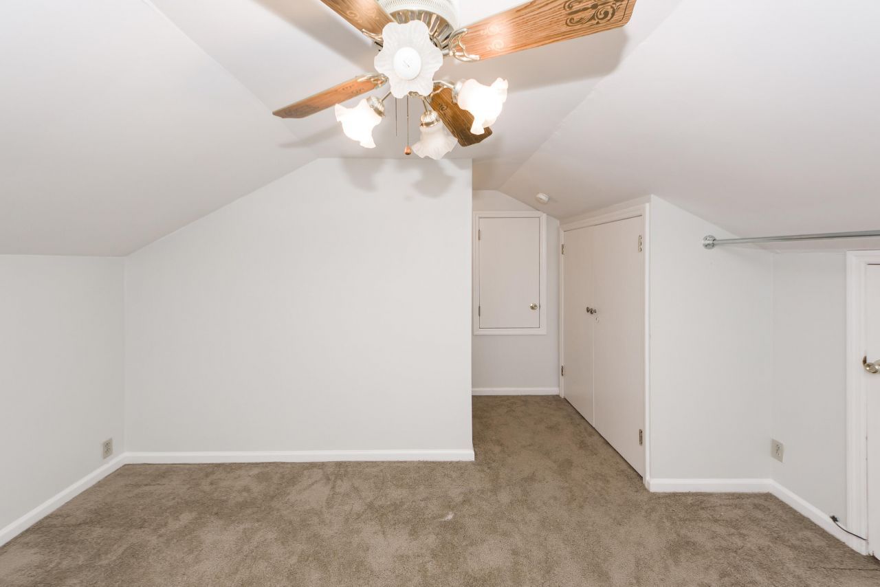 305 Chessington Circle Photo 21