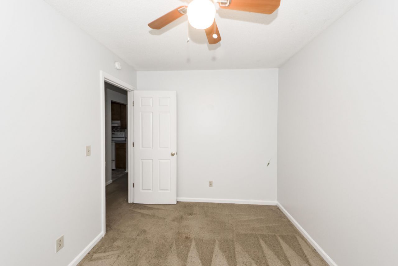 305 Chessington Circle Photo 25