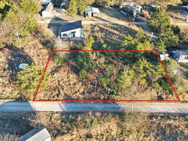 000 Woodwind Drive , Gordonville, TX 76245