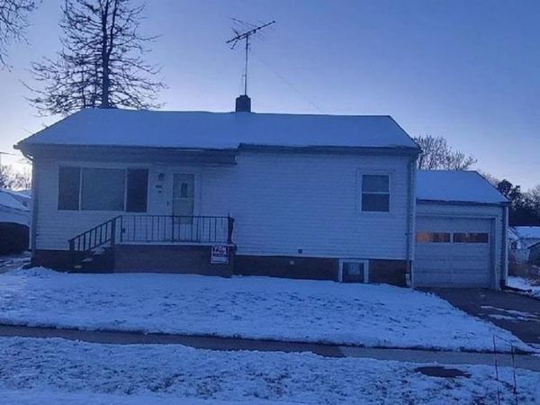 218 N 6, Howells, NE 68641