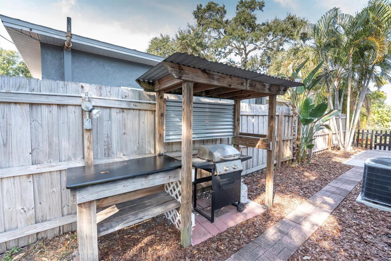 1720 34th Avenue N, Saint Petersburg, FL 33713 Photo