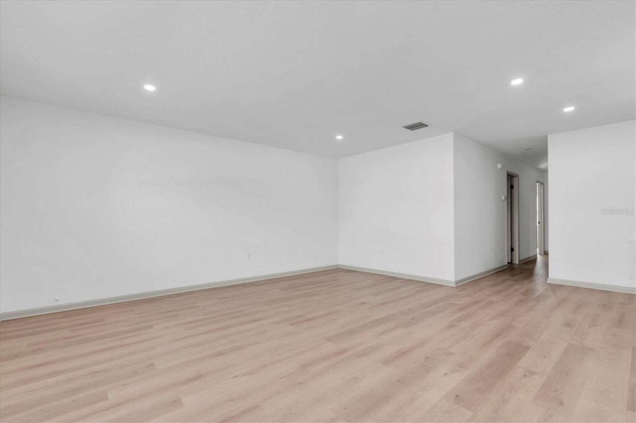 1720 34th Avenue N, Saint Petersburg, FL 33713 Photo