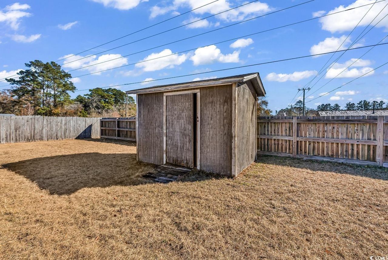 6296 Donahue Dr. Photo 30