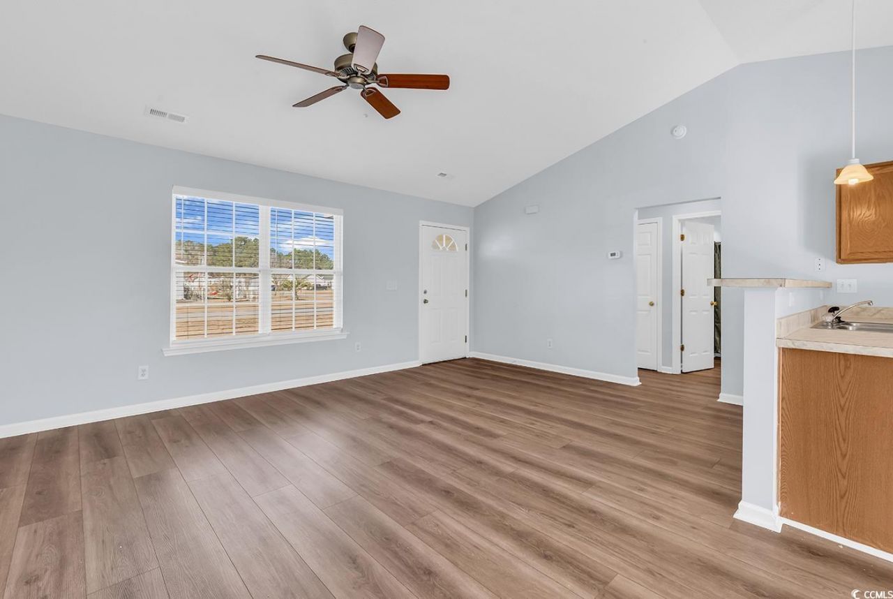 6296 Donahue Dr. Photo 6