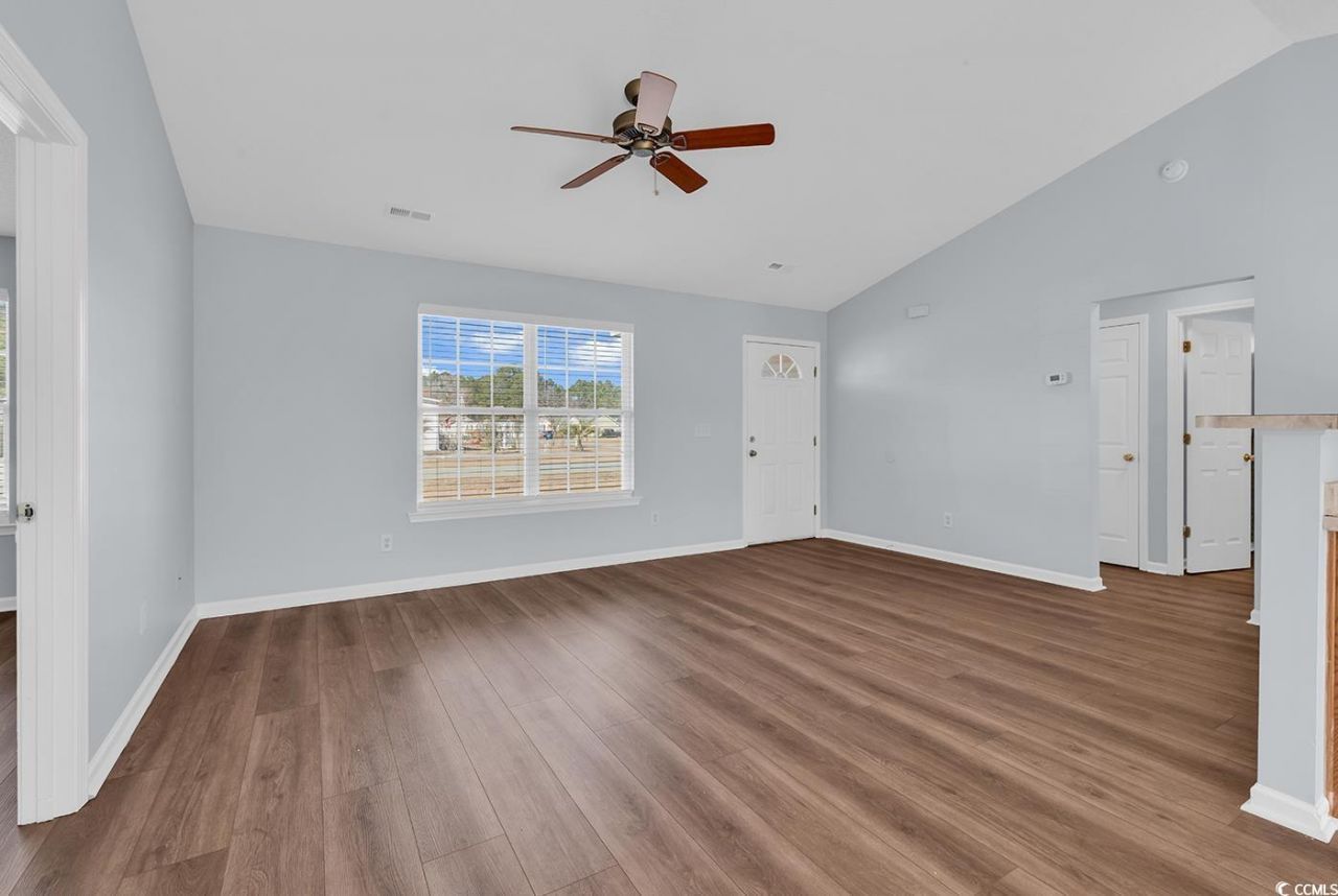 6296 Donahue Dr. Photo 7